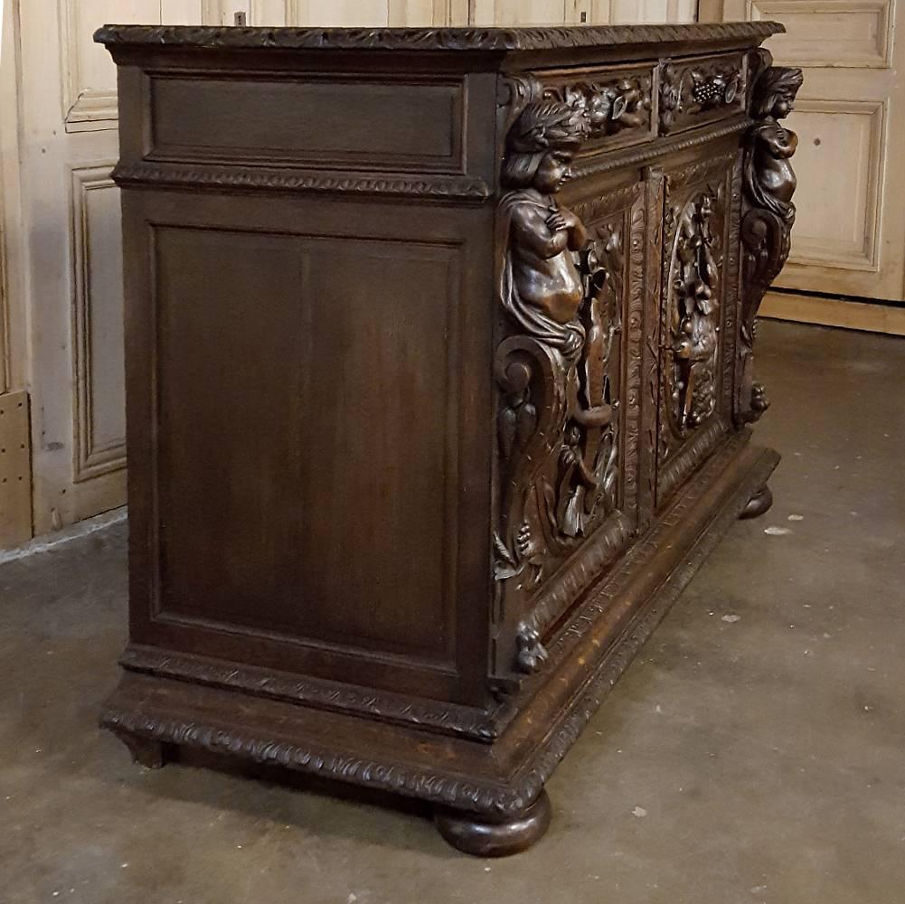19th Century French Renaissance Hand-Carved Solid Oak Hunt Buffet, circa 1850s 3