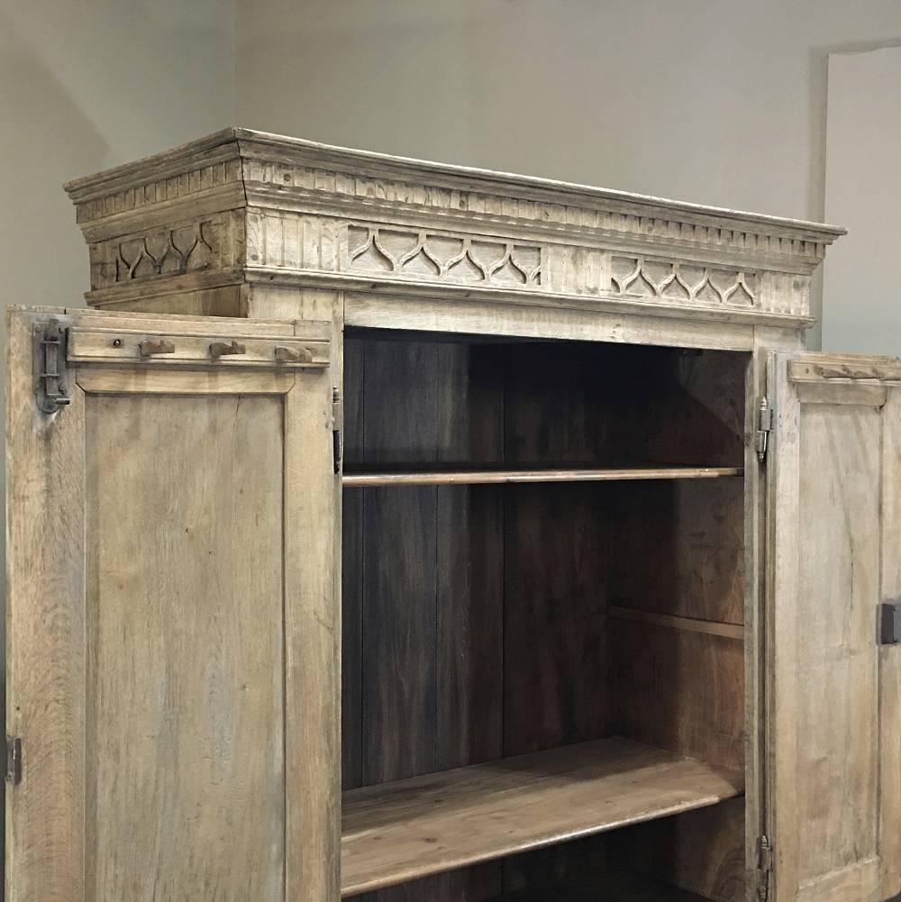 Swedish Armoire Stripped Oak Hand Carved Neoclassical, Circa 1820 3