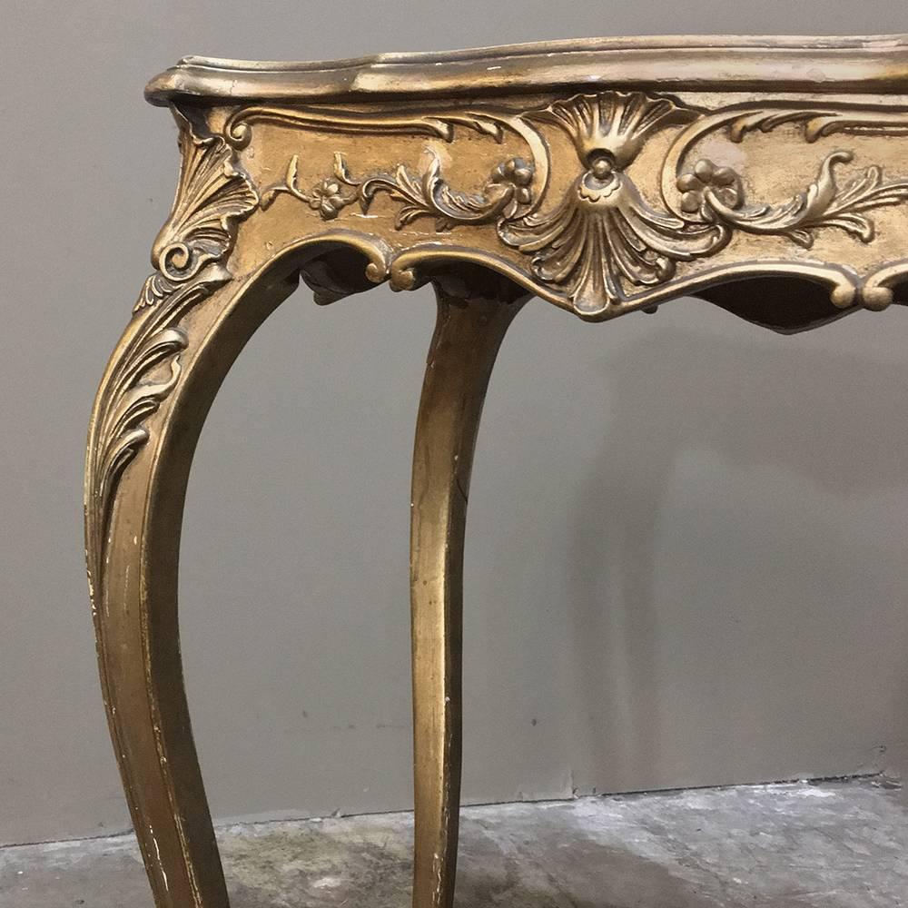 19th Century French Louis XV Giltwood End Table In Excellent Condition In Dallas, TX