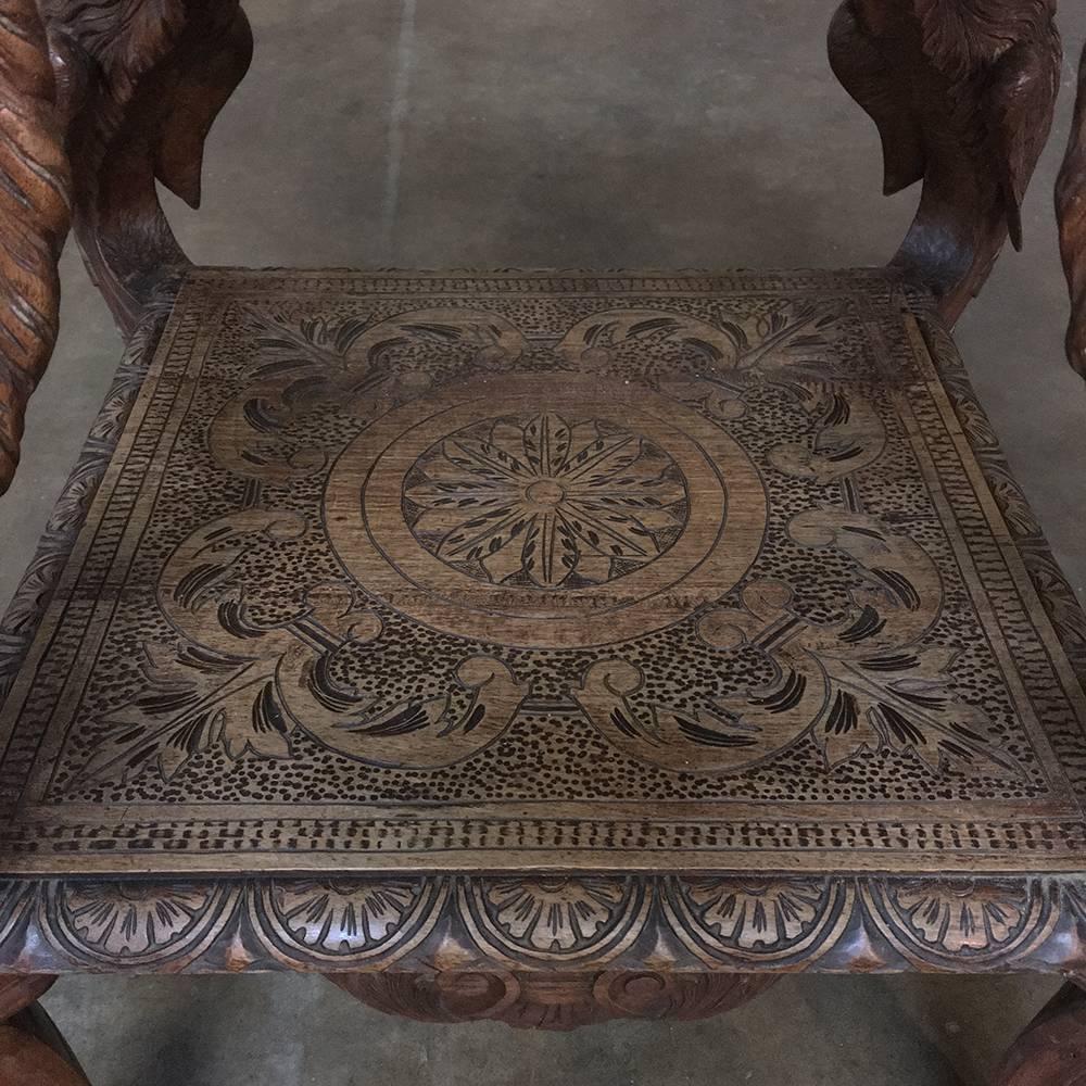 19th Century Italian Renaissance Walnut End Table with Dragons 1