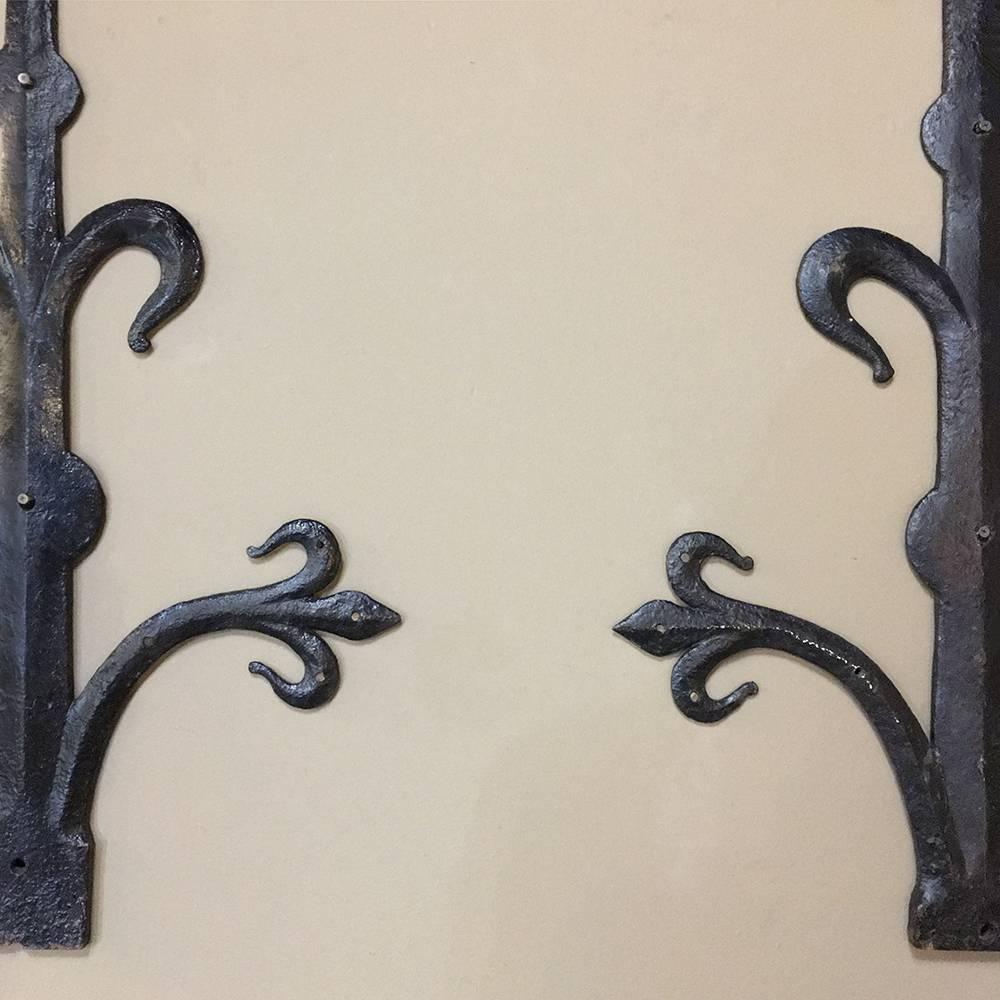 Pair of 18th Century Wrought Iron Fleur De Lys Architectural Wall Decorations In Excellent Condition In Dallas, TX