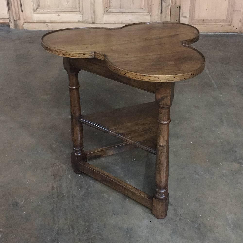Pair of Antique Country French Clover Shape Walnut End Tables In Excellent Condition In Dallas, TX