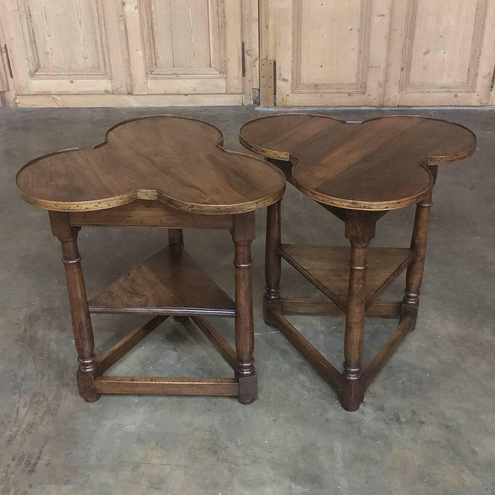 Early 20th Century Pair of Antique Country French Clover Shape Walnut End Tables