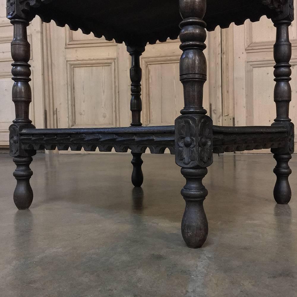 Hand-Carved 19th Century French Renaissance Étagère Stand