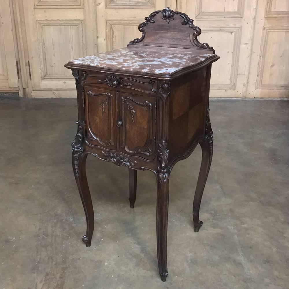 19th Century French Signed by Mercier Freres Louis XV Walnut Bedroom Suite 3