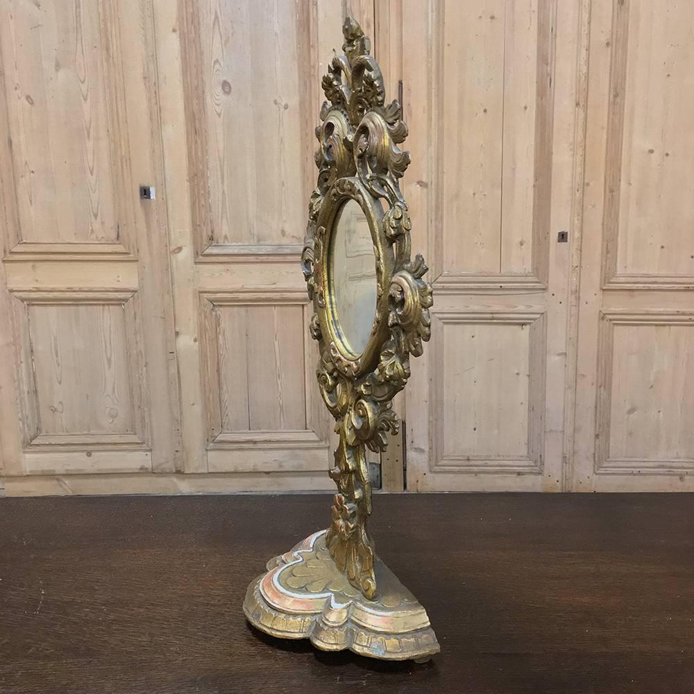 Italian 18th Century Carved and Gilded Baroque Reliquary