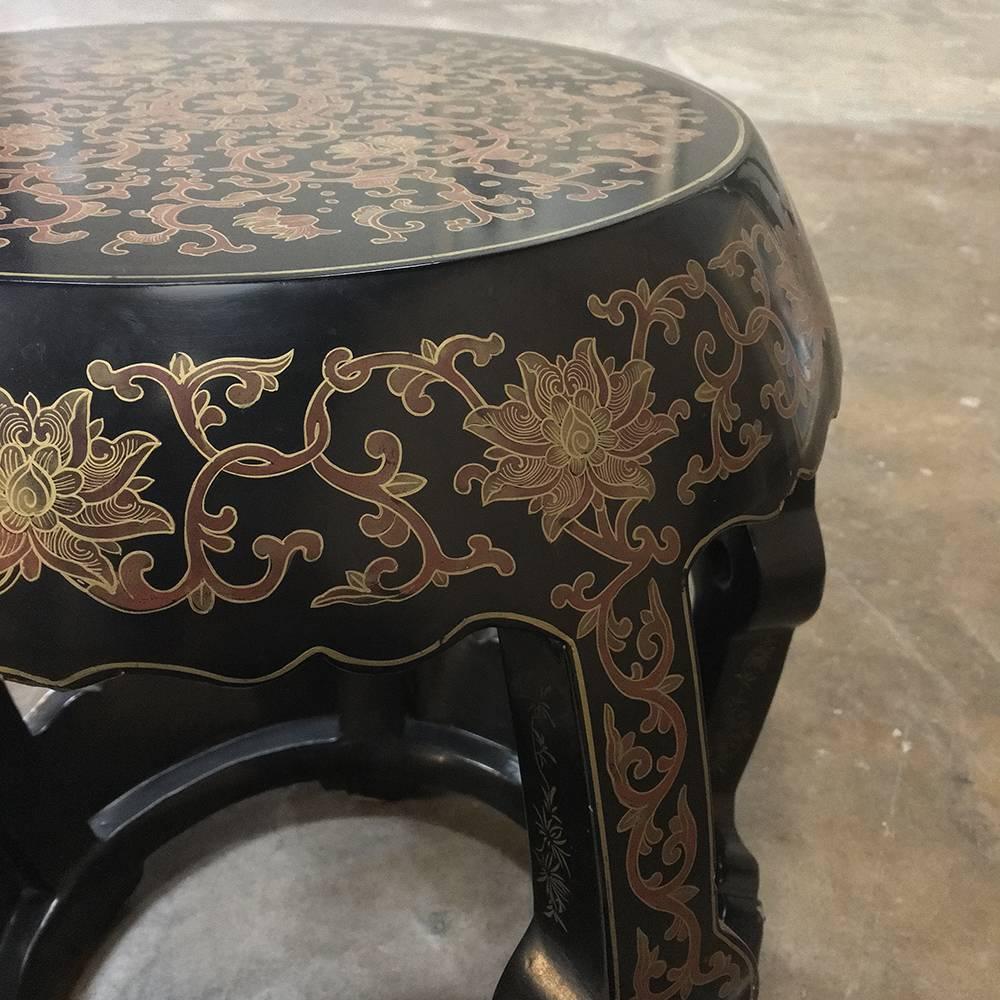 Pair of Mid-Century French Chinoiserie Ebonized Gold Painted Stools 4