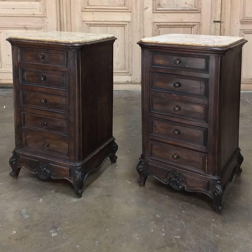 19th Century French Louis XV Walnut Five-Piece Bedroom Suite 4