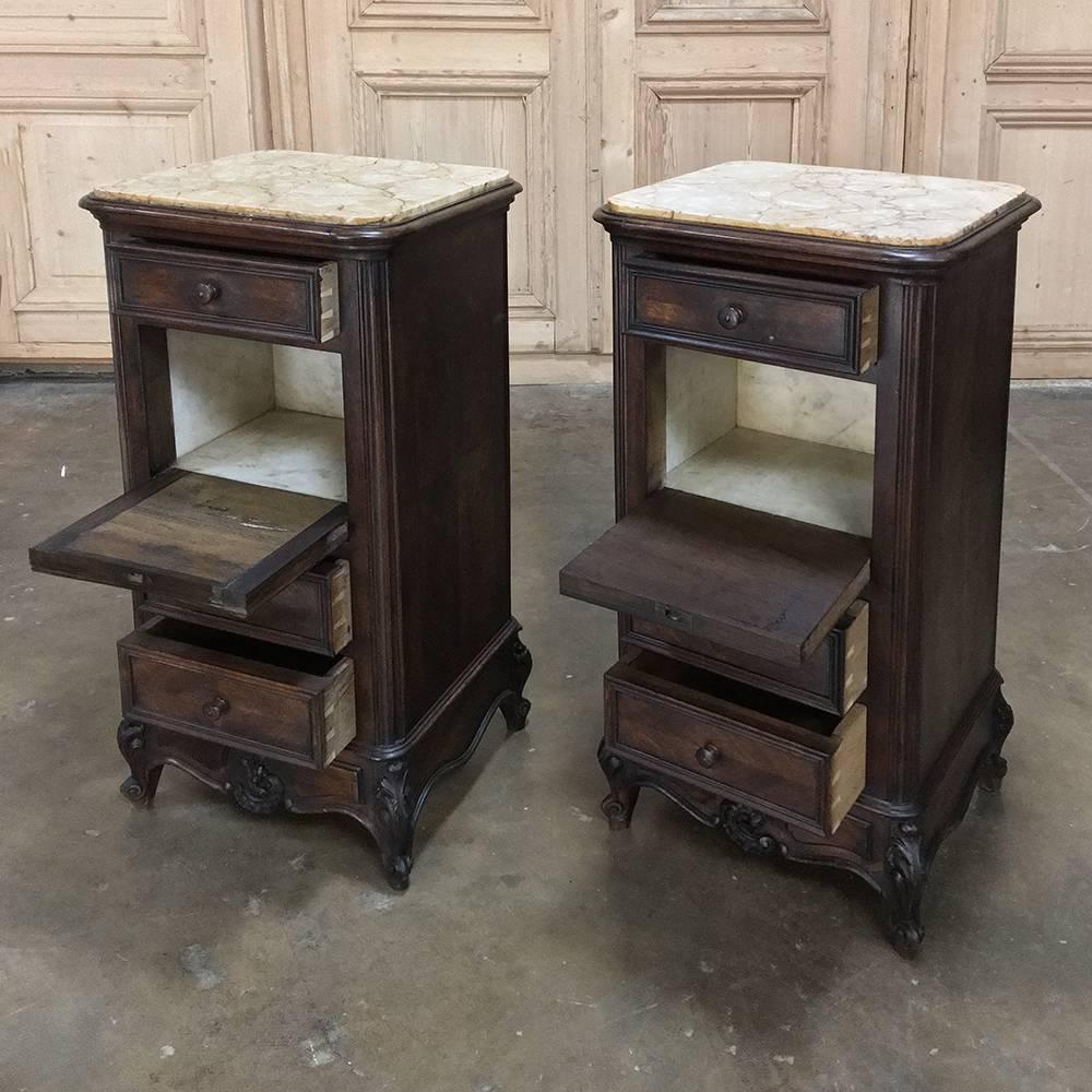 19th Century French Louis XV Walnut Five-Piece Bedroom Suite 5