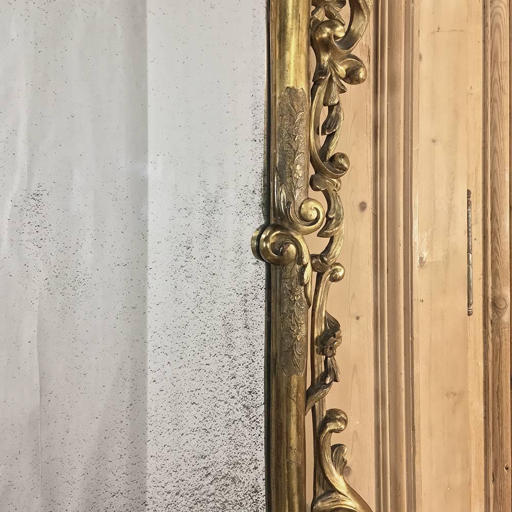 Mid-19th Century Italian Baroque Giltwood Mirror For Sale 4