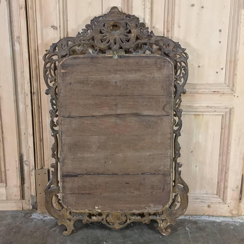 Mid-19th Century Italian Baroque Giltwood Mirror For Sale 6