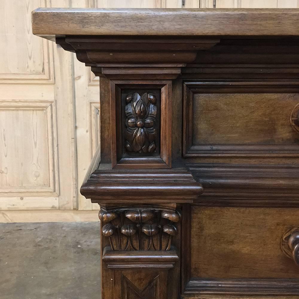 19th Century Grand Italian Neoclassical Walnut Commode 2