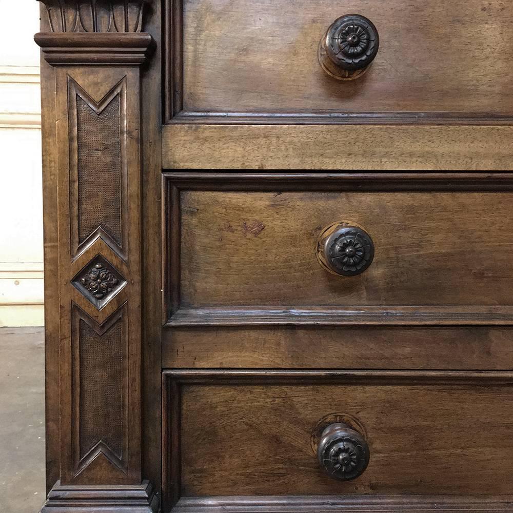 19th Century Grand Italian Neoclassical Walnut Commode 3