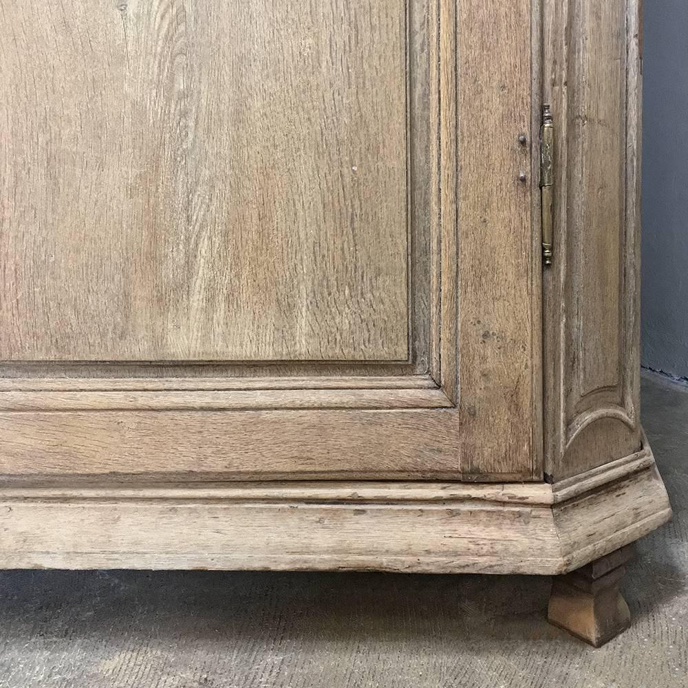 Early 19th Century French Regence Stripped Oak Armoire 4