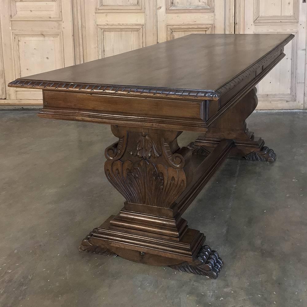19th Century Italian Renaissance Walnut Desk In Good Condition In Dallas, TX