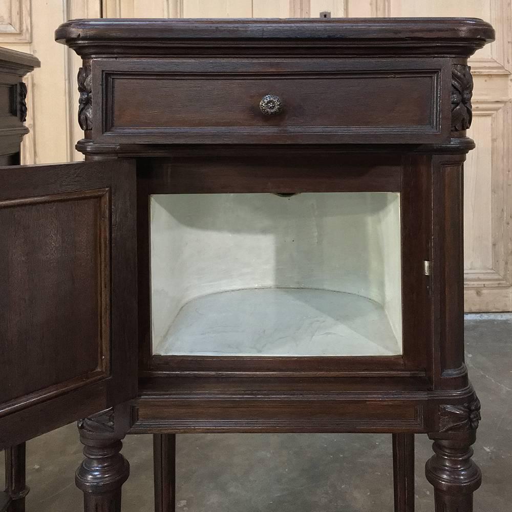 Hand-Crafted Pair of 19th Century Marble-Top Neoclassical Nightstands