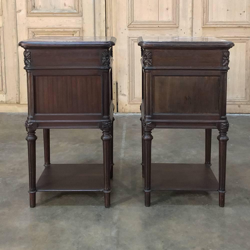 Pair of 19th Century Marble-Top Neoclassical Nightstands 4