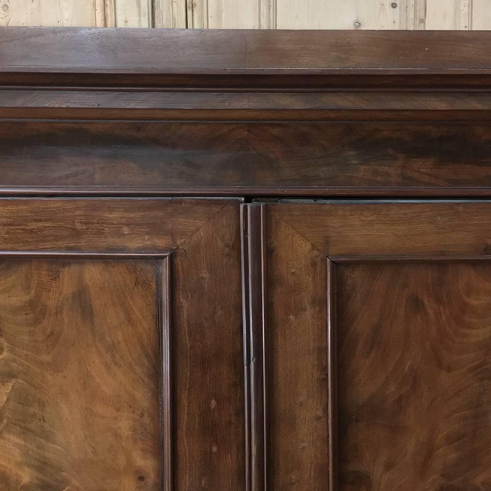 19th Century French Louis Philippe Mahogany Armoire In Good Condition In Dallas, TX
