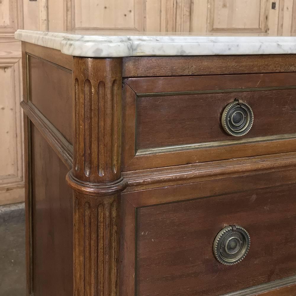 19th Century French Directoire Mahogany Marble-Top Commode In Good Condition In Dallas, TX