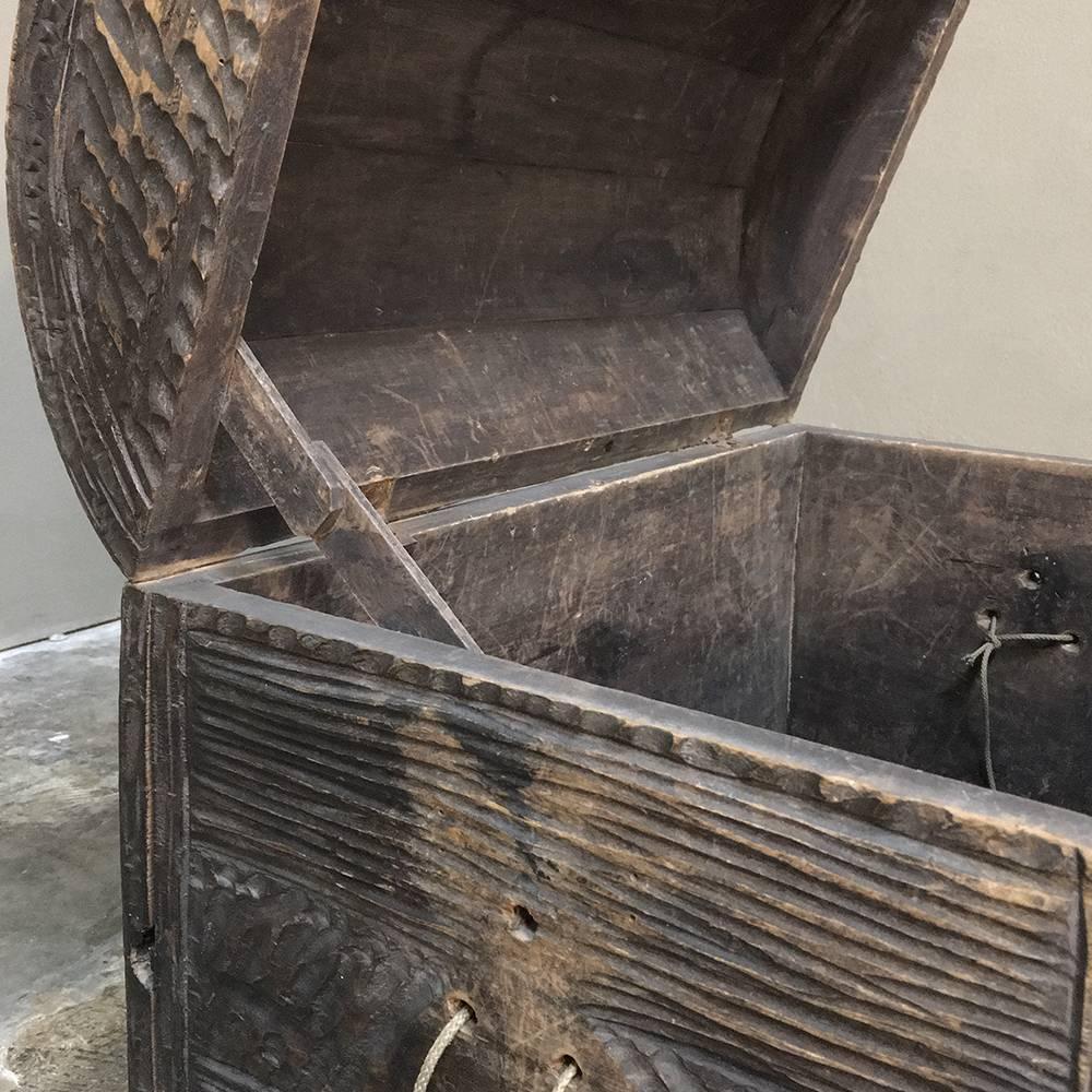 19th Century Black Forest Carved Desktop, Bookcase Box In Good Condition In Dallas, TX