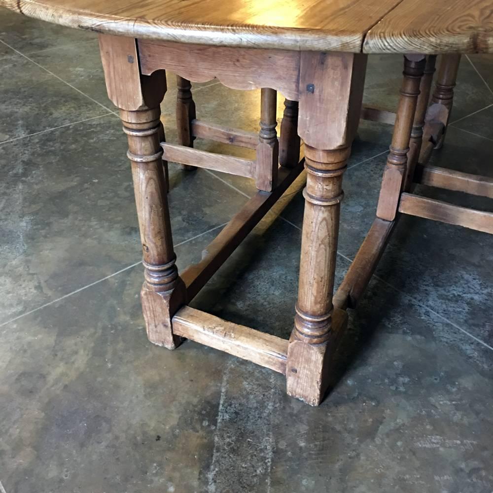 Country Early 19th Century, Rustic Solid Stripped Pine Gateleg Drop Leaf Table