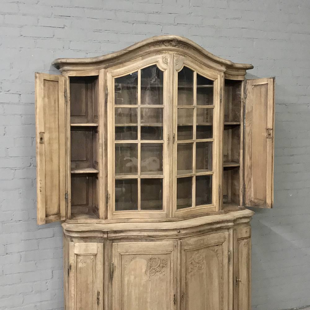 19th Century, Dutch Oak Bookcase, Vitrine In Good Condition In Dallas, TX