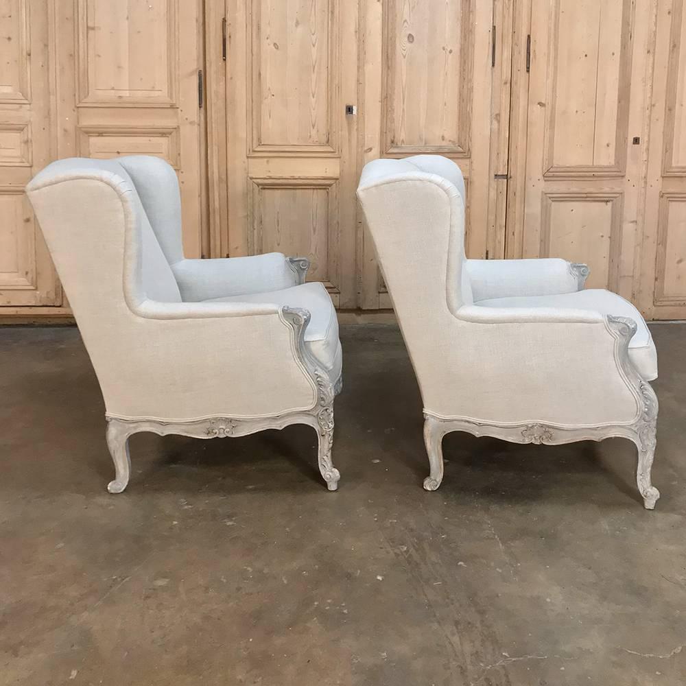 Hand-Carved Pair of Antique French Louis XV Painted Linen Upholstered Armchairs, Bergeres