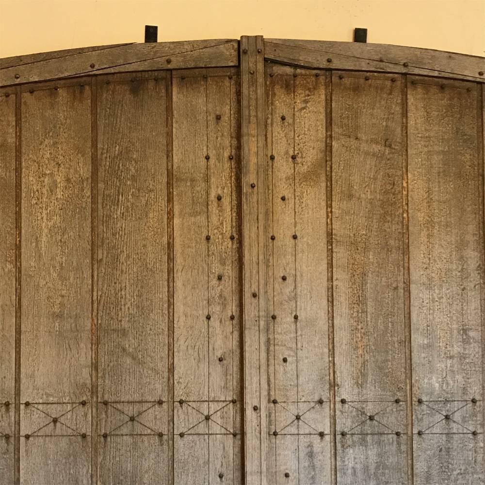Grand 18th Century Oak and Forged Iron Barn Doors In Good Condition In Dallas, TX