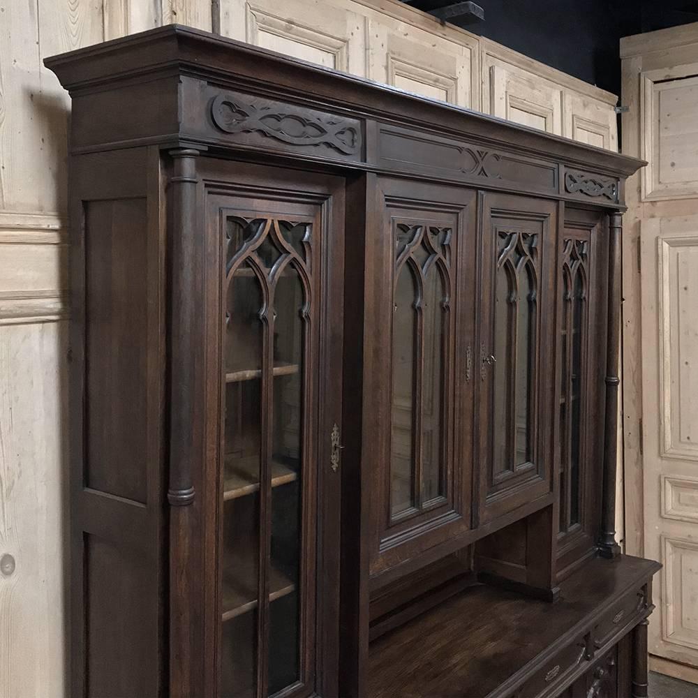 19th Century Gothic Walnut Bookcase In Good Condition In Dallas, TX