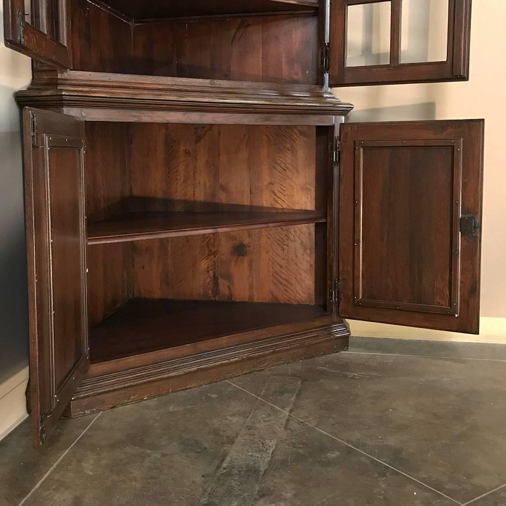 19th Century Country French Corner Bookcase In Good Condition In Dallas, TX