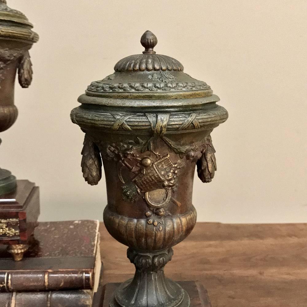 Pair of 19th Century French Mantel Urns, circa 1890 In Good Condition For Sale In Dallas, TX