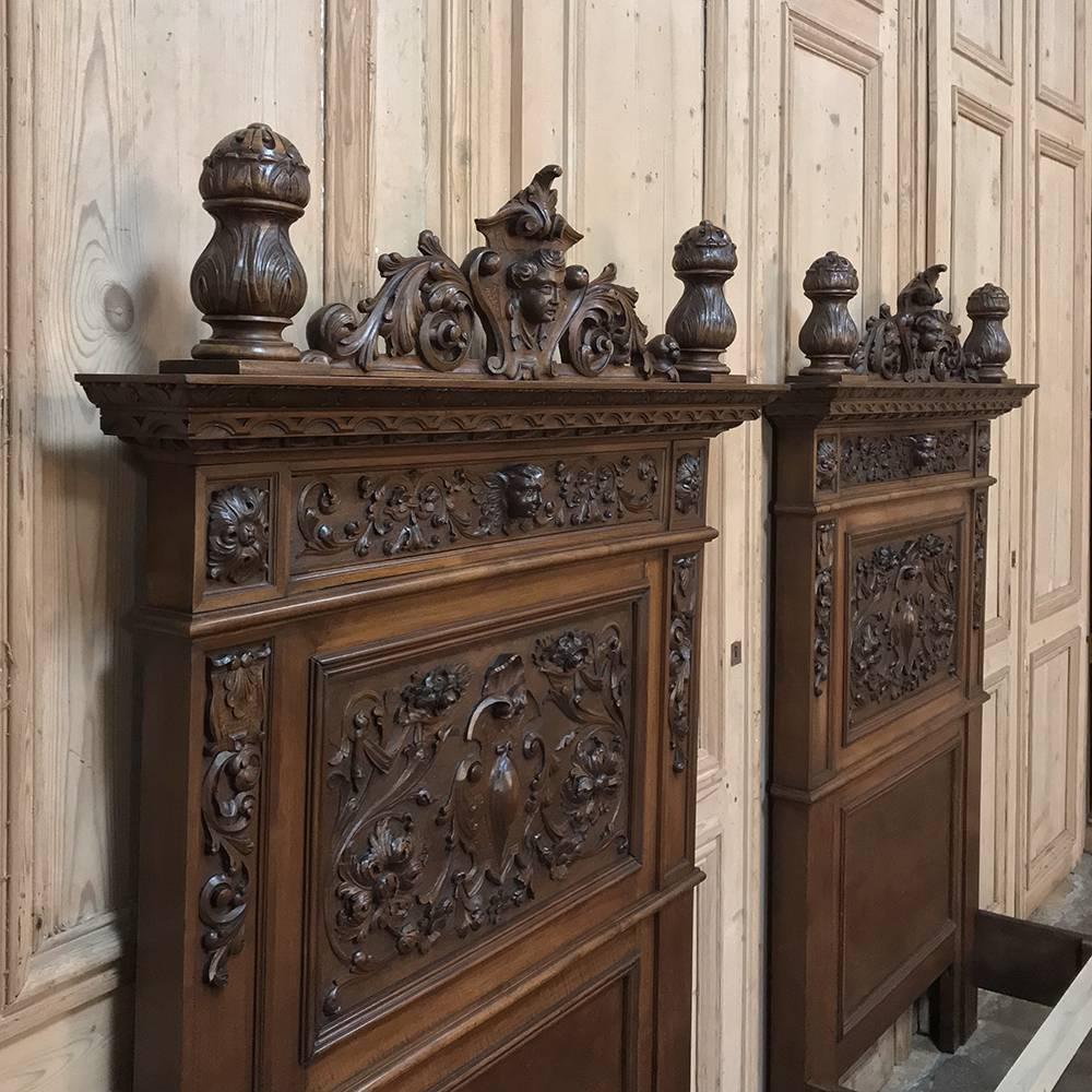 Hand-Carved Pair of 19th Century Italian Renaissance Walnut Twin Beds