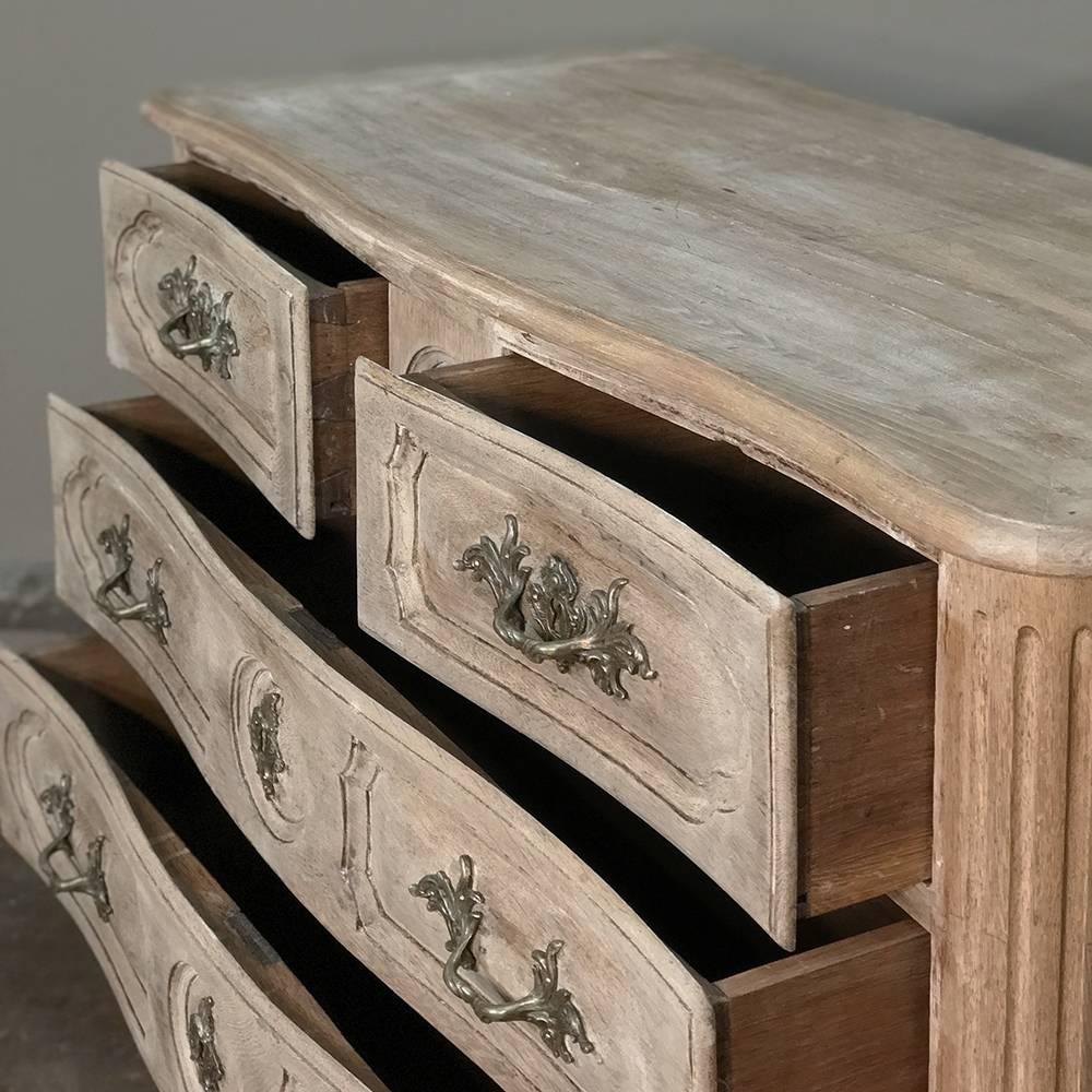 18th Century Country French Louis XIV Stripped Oak Commode 3