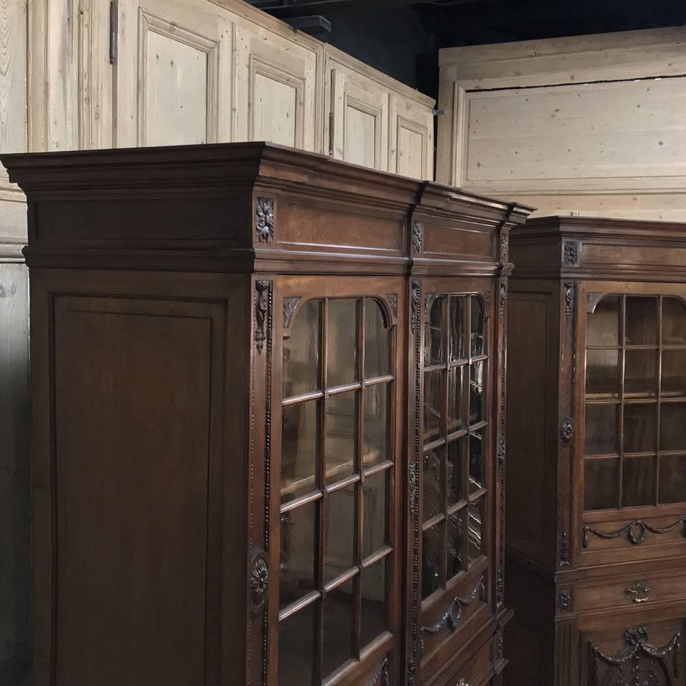 Pair of 19th Century Louis XVI French Walnut Bookcases 1