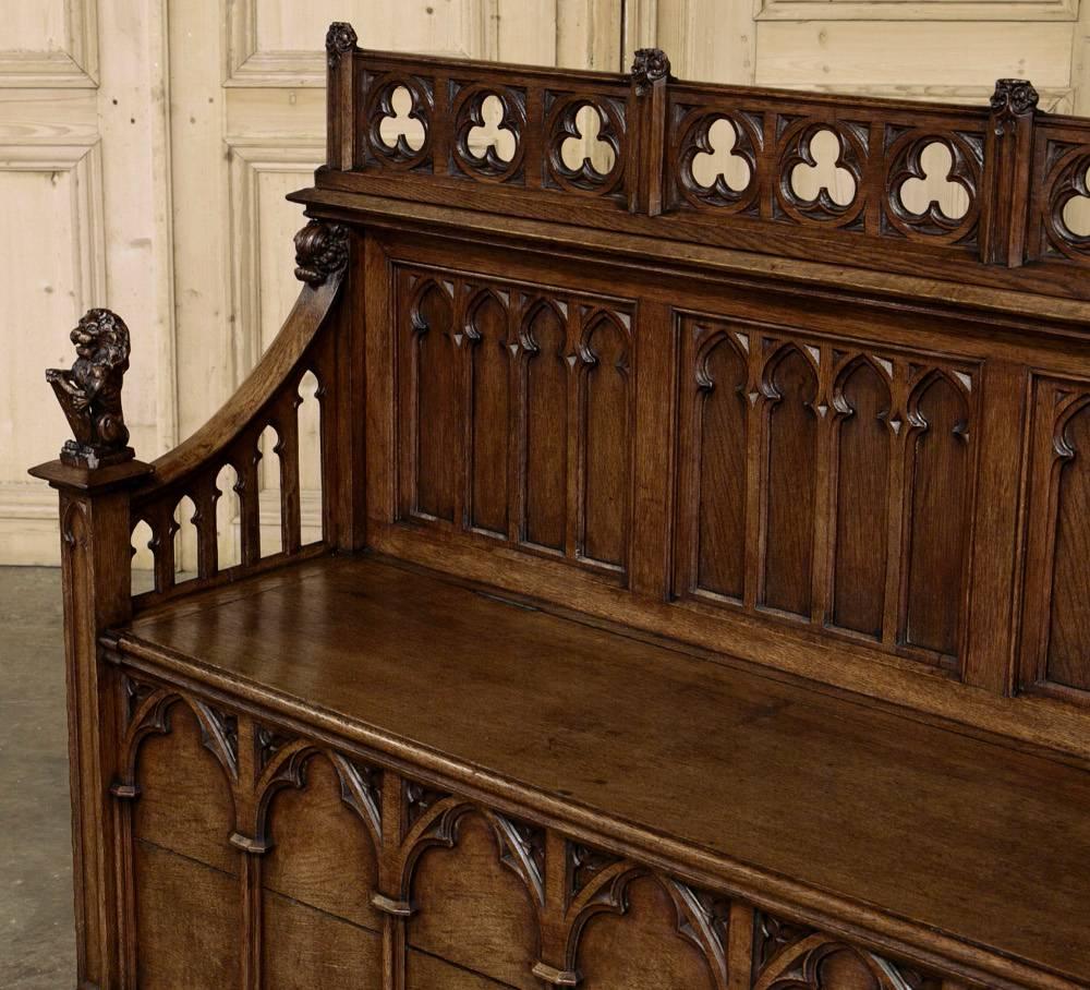 19th Century Gothic Revival Hall Bench In Excellent Condition In Dallas, TX
