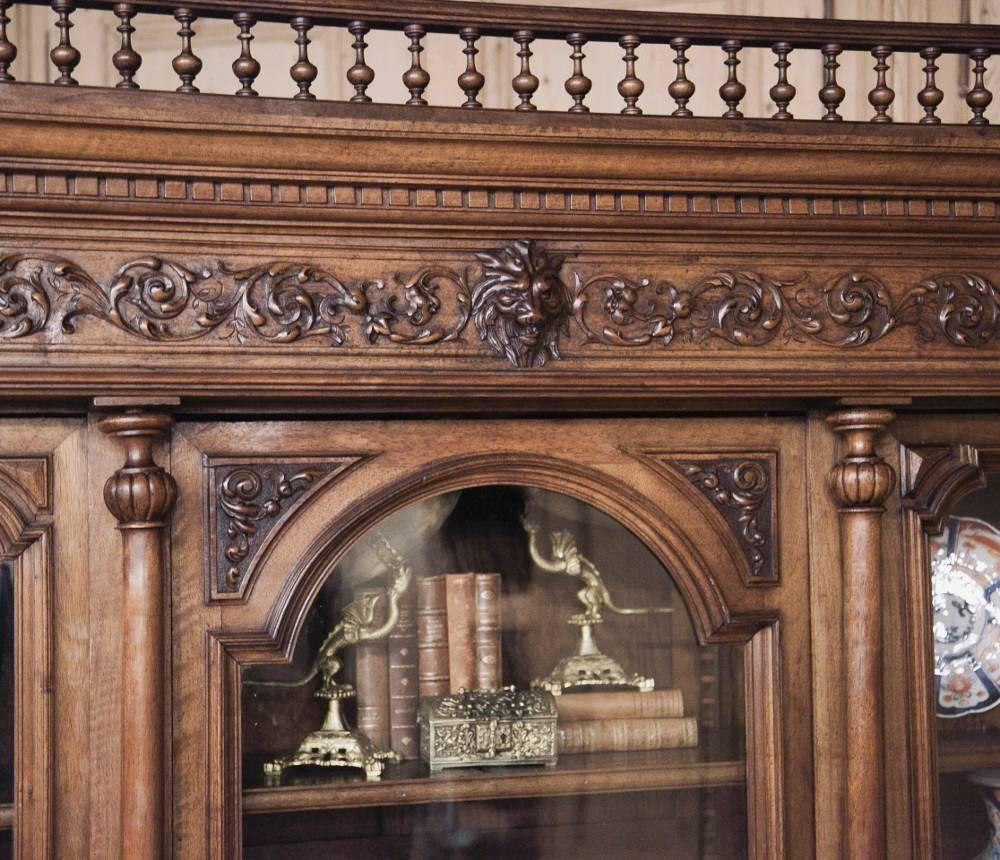 19th Century French Walnut Renaissance Bookcase In Excellent Condition In Dallas, TX