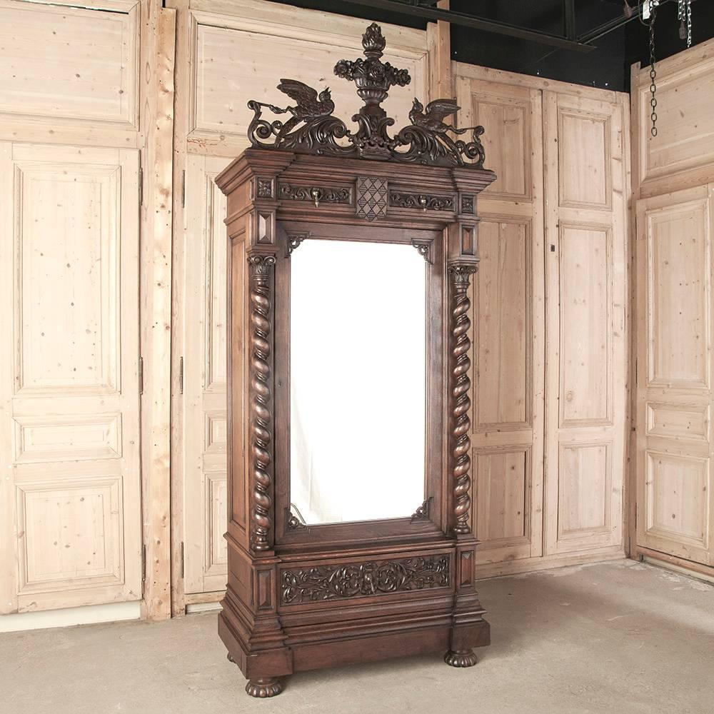 19th C French Antique Renaissance Revival Four-Piece Carved Oak Bedroom Suite In Excellent Condition In Dallas, TX