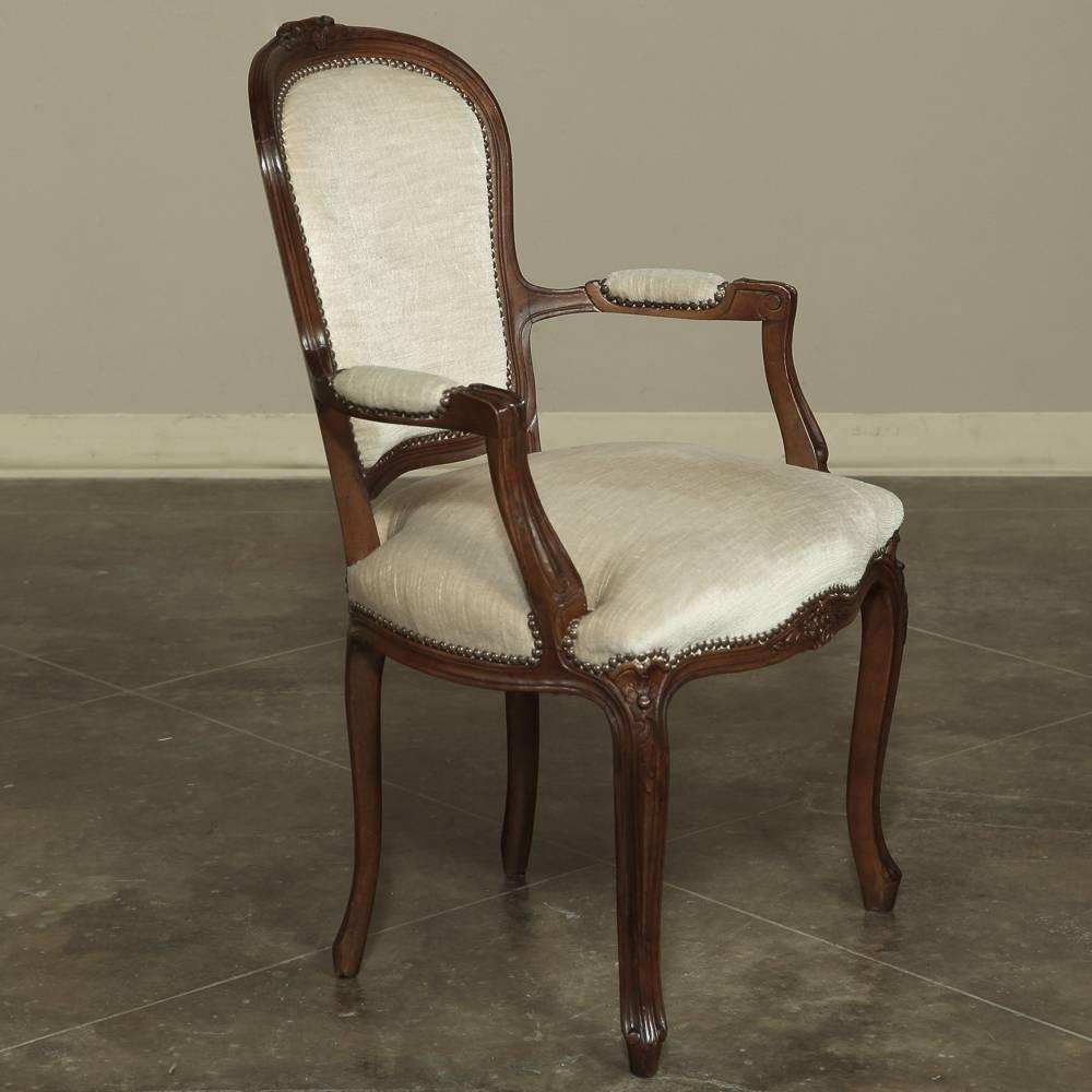 Hand-Carved Set of Eight French Walnut White Mohair Louis XV Dining Chairs and Two Armchairs