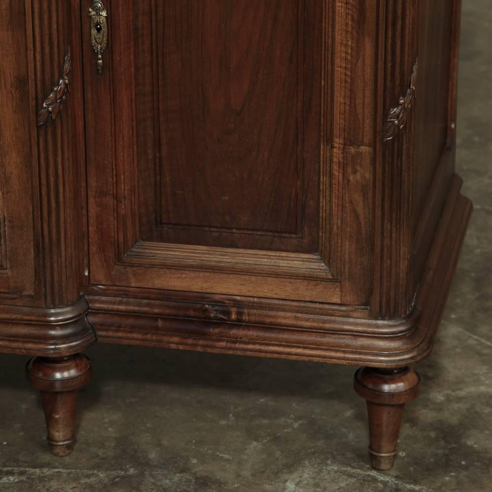 19th Century French Neoclassical Marble-Top Walnut Buffet 3