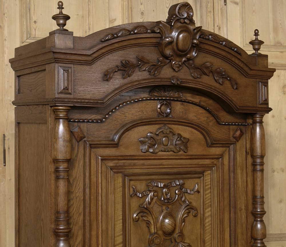 19th Century French Renaissance Walnut Armoire In Excellent Condition In Dallas, TX