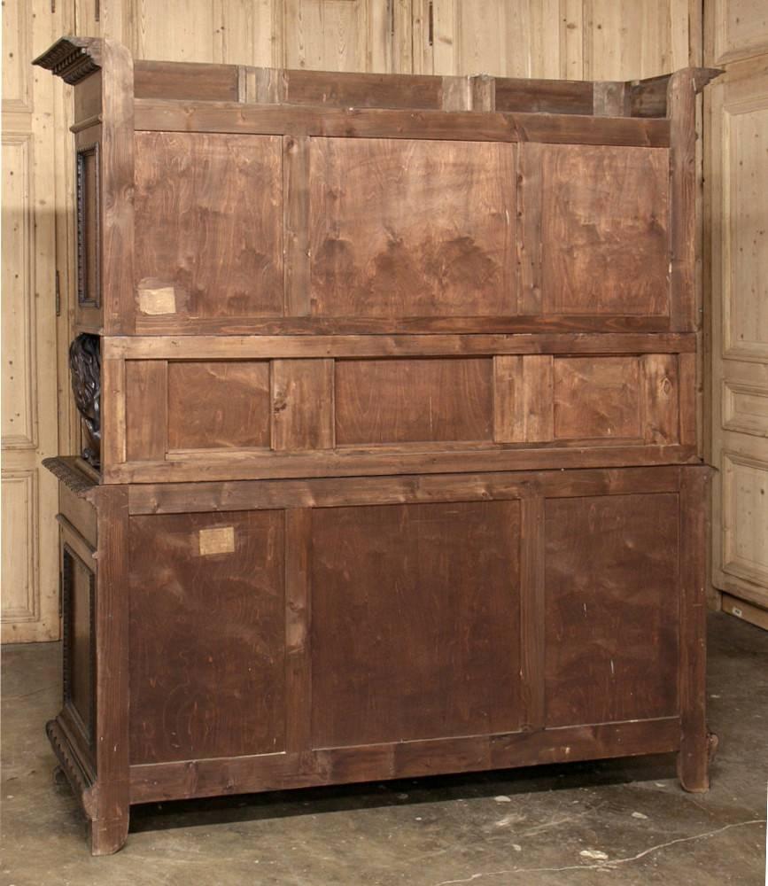 19th Century Italian Renaissance Walnut Two-Tiered Buffet 3