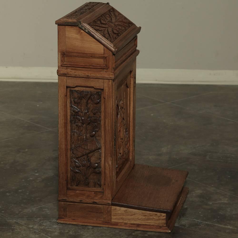 Mid-19th Century 19th Century Gothic Prayer Kneeler or Prie Dieu