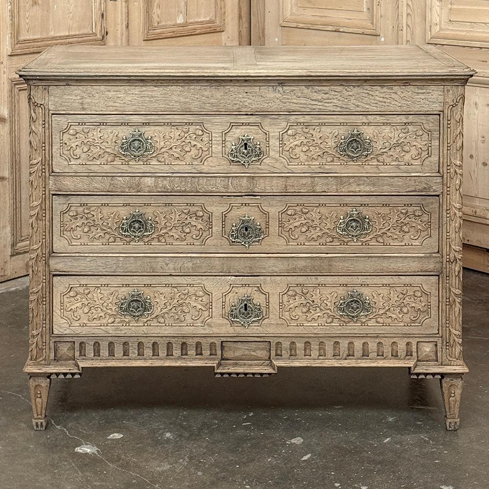 18th Century French Louis XVI Commode in Stripped Oak In Good Condition For Sale In Dallas, TX