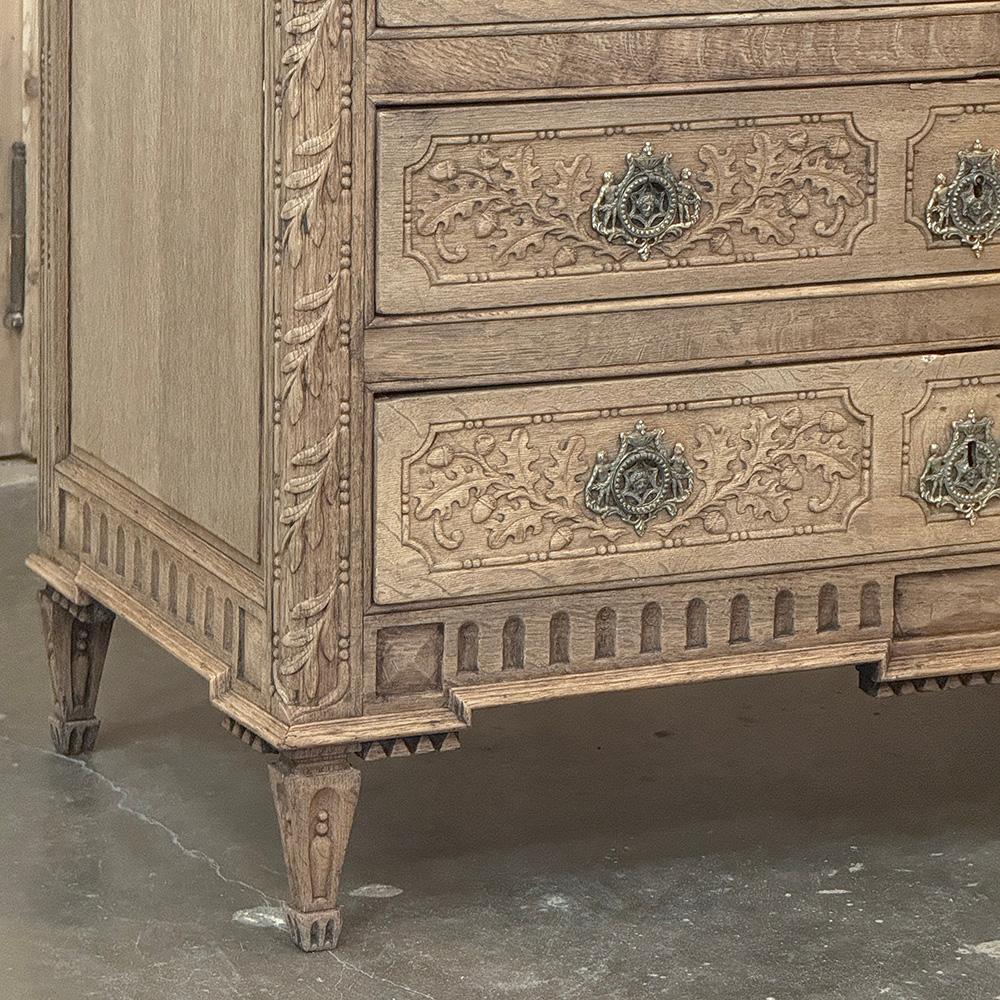 18th Century French Louis XVI Commode in Stripped Oak For Sale 1