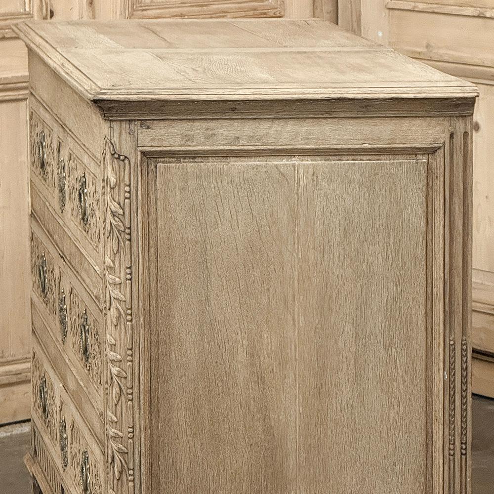 18th Century French Louis XVI Commode in Stripped Oak For Sale 7