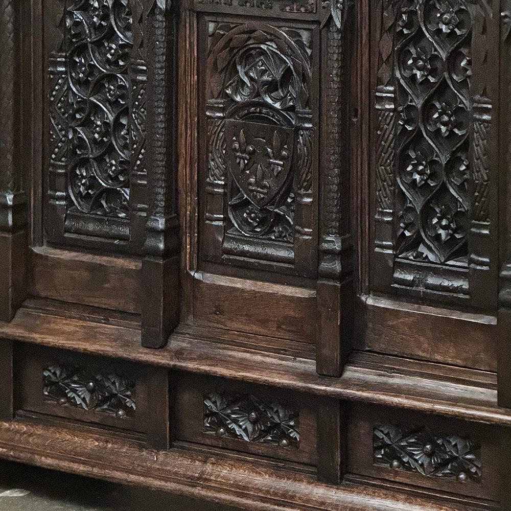 Credenza gotica francese del XIX secolo in vendita 3
