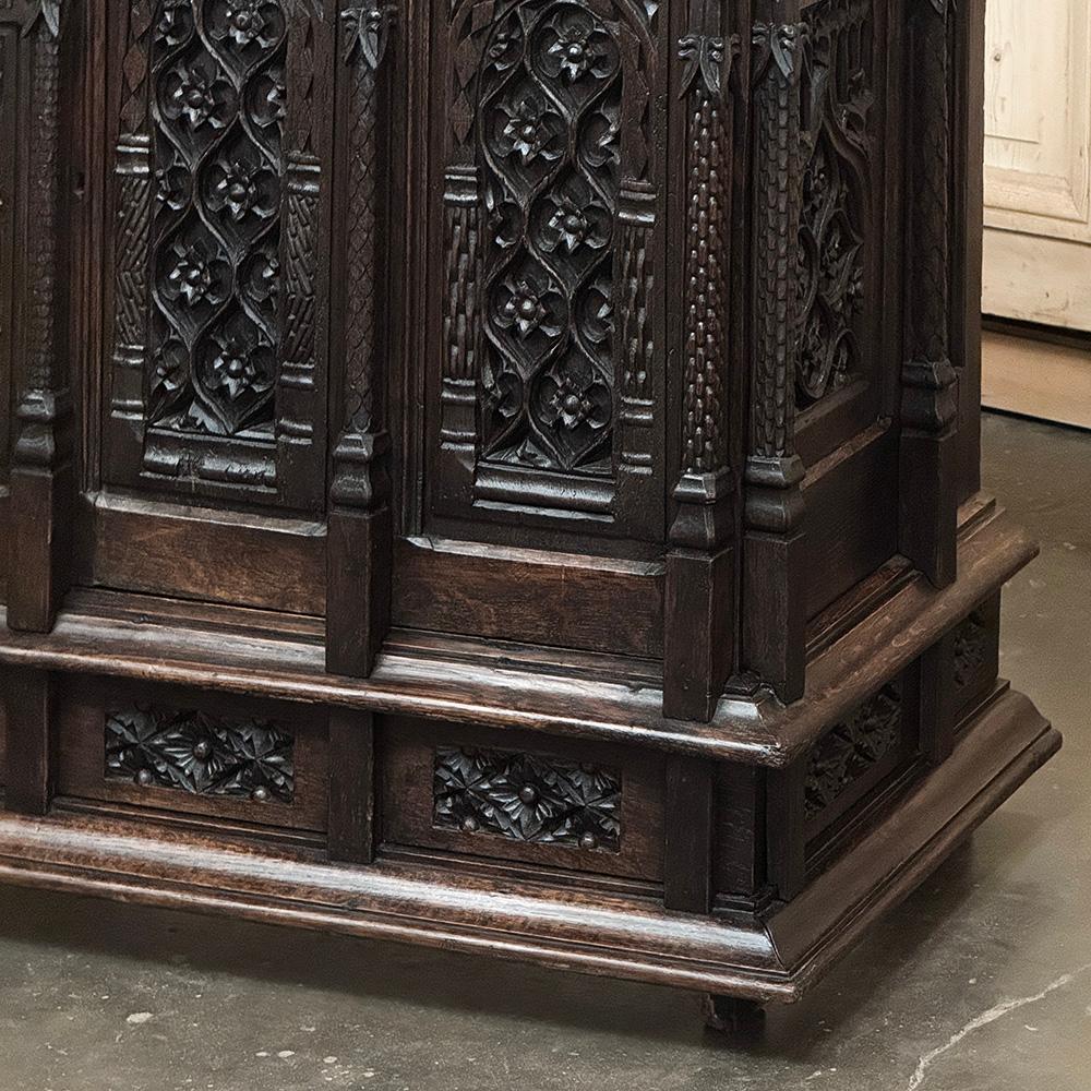 Credenza gotica francese del XIX secolo in vendita 2