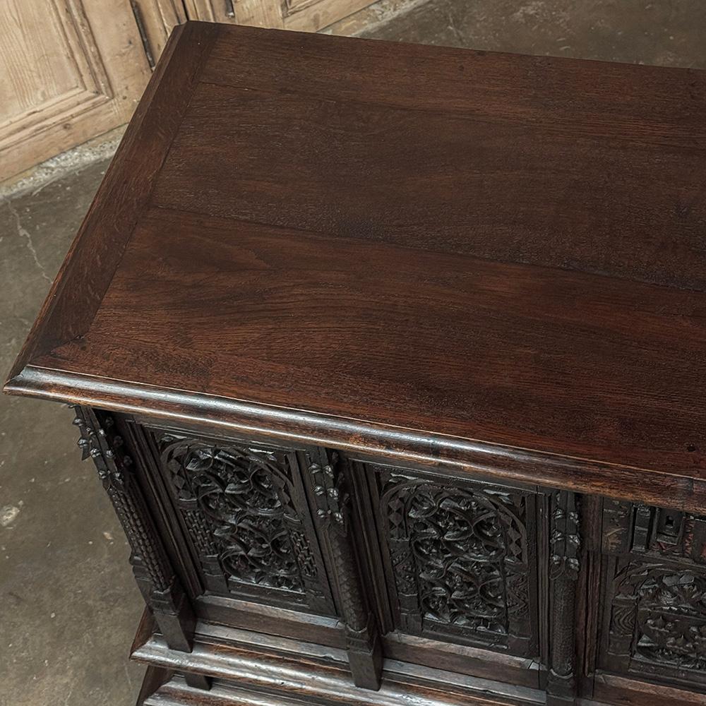Credenza gotica francese del XIX secolo in vendita 11