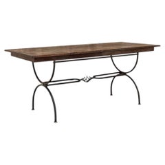 Table de salle à manger rustique française en fer forgé à la main, avec plateau en chêne vieilli