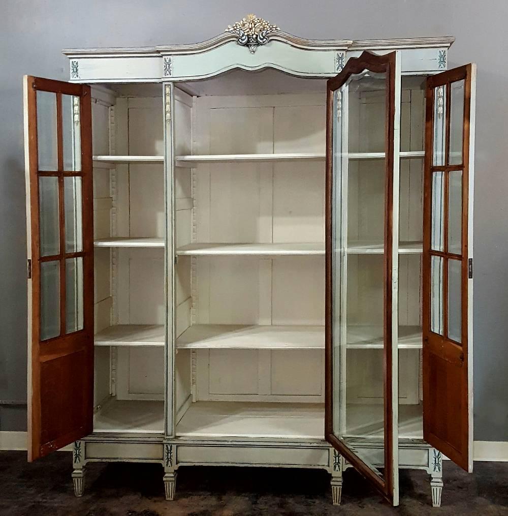 Beveled 19th Century French Neoclassical Painted & Hand-Carved Triple Display Armoire
